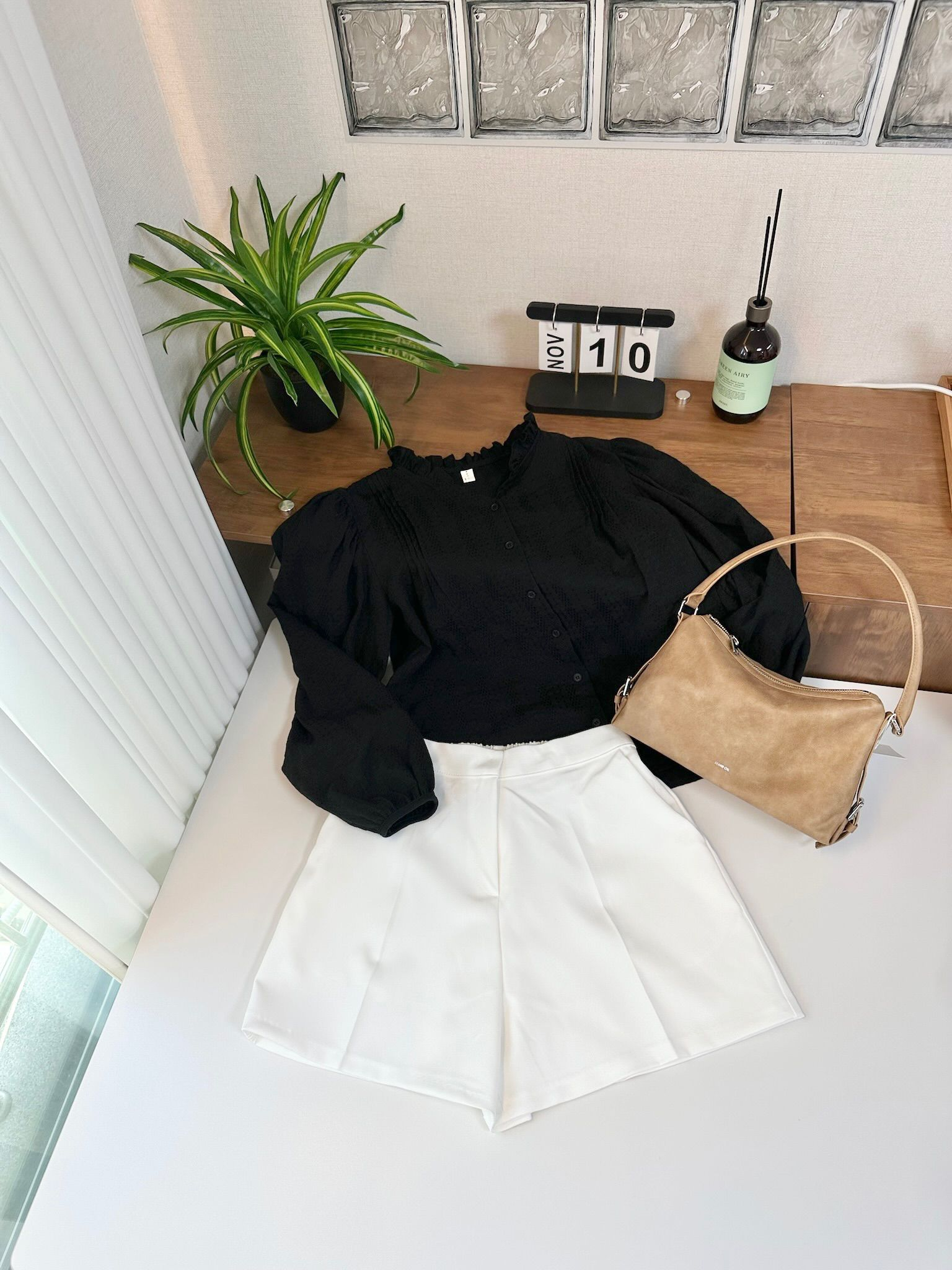 半橡筋西裝料短褲(白色)