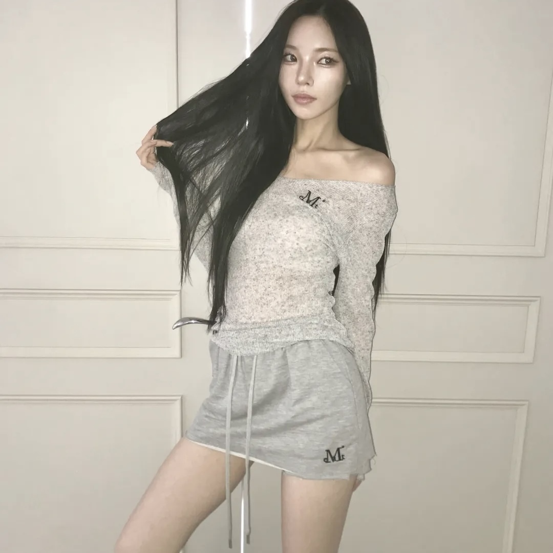 MUCENT 透膚 V領 針織上衣 長袖 韓國代購 共四色