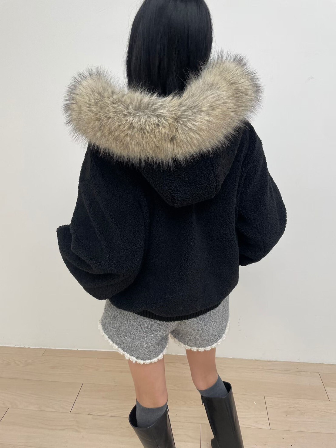 可愛澎澎皮草滾邊連帽造型拉鍊外套