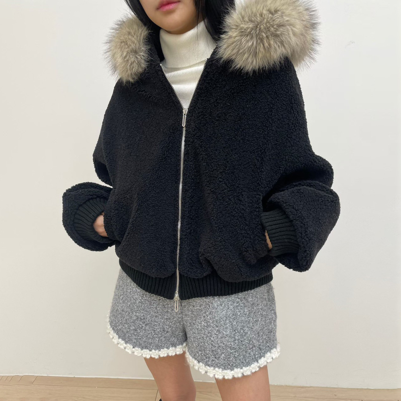 可愛澎澎皮草滾邊連帽造型拉鍊外套