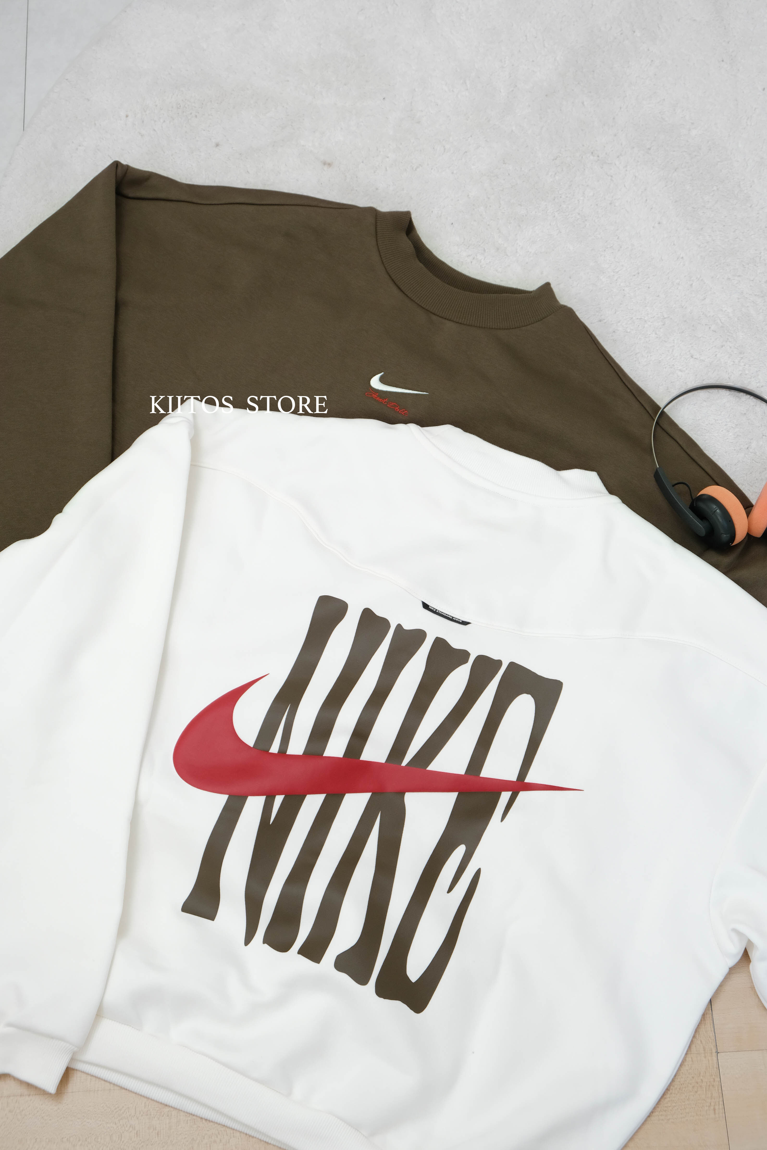 【預購】 Nike Therma-FIT "Pegasus" <馬年限定> CNY 圓領 大學T（內刷毛）白 IQ3819-133 / 咖 IQ3819-212