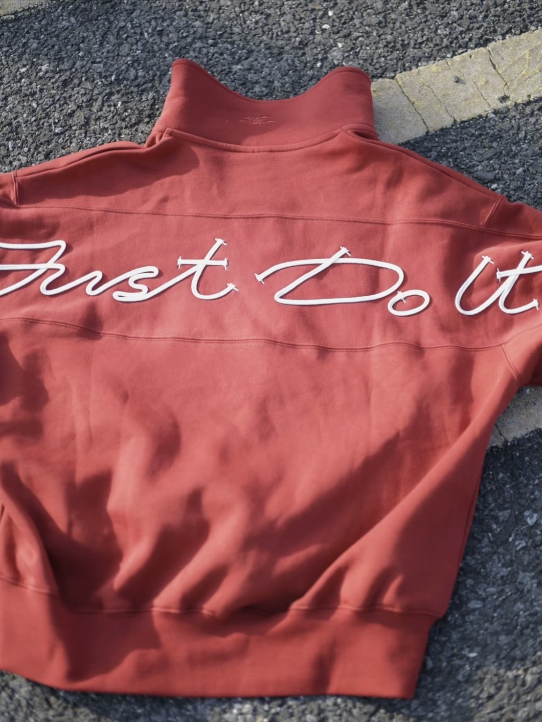 NIKE CNY 立體草寫logo 半拉鍊上衣