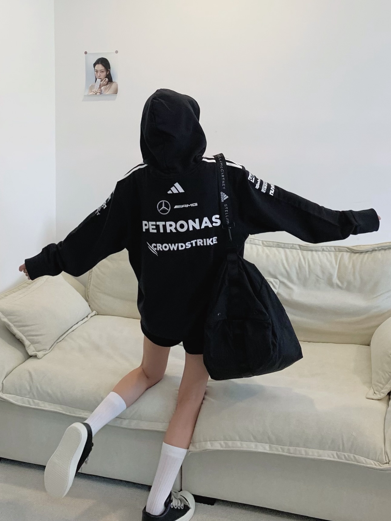 Adidas x MERCEDES-AMG PETRONAS F1  黑色 JW5385