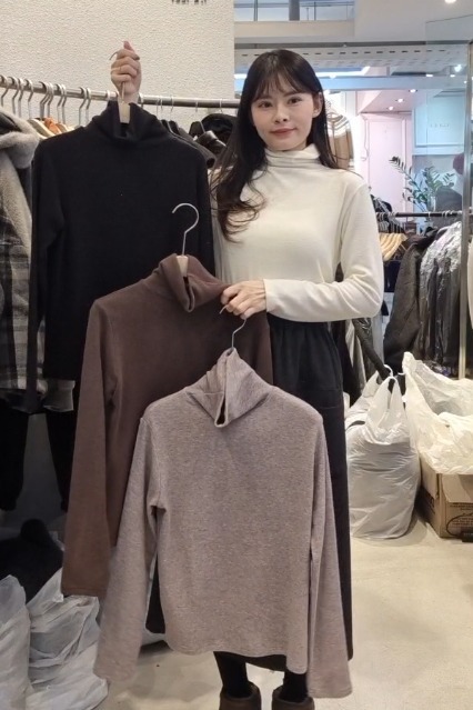 1L5433 天絲羊毛堆堆企領打底上衣 *特價* (優惠碼同充值購物金不適用)