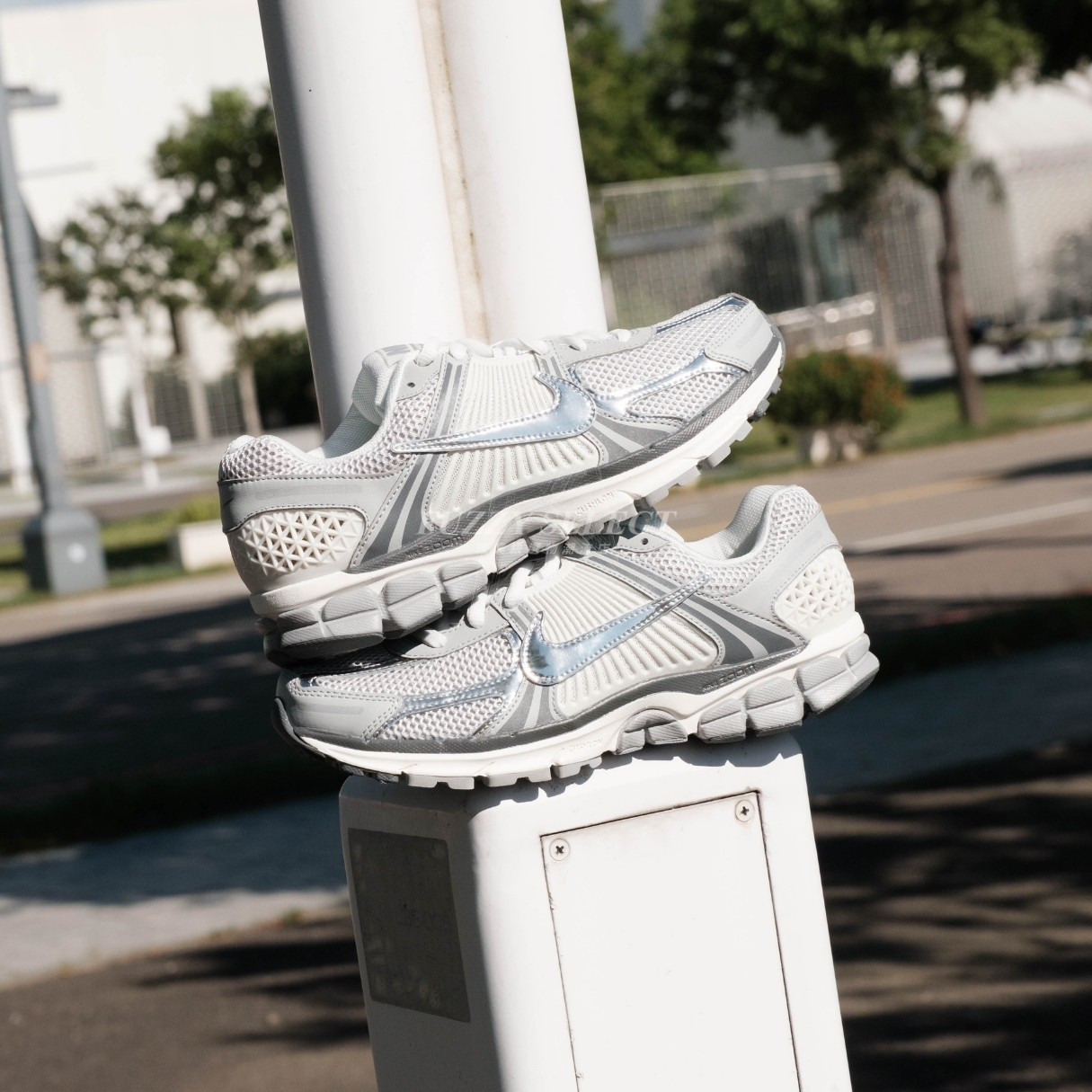 【逢甲 FUZZY】Nike Zoom Vomero 5 "Metallic Silver" 灰銀 IM2219-121