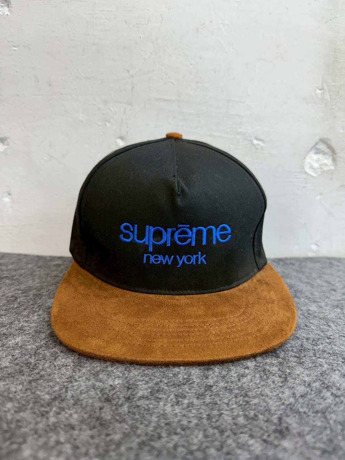 SUPREME CLASSIC LOGO SUEDE 5-PANEL CAP