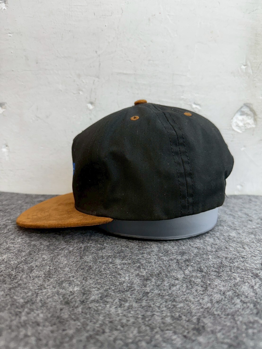 SUPREME CLASSIC LOGO SUEDE 5-PANEL CAP