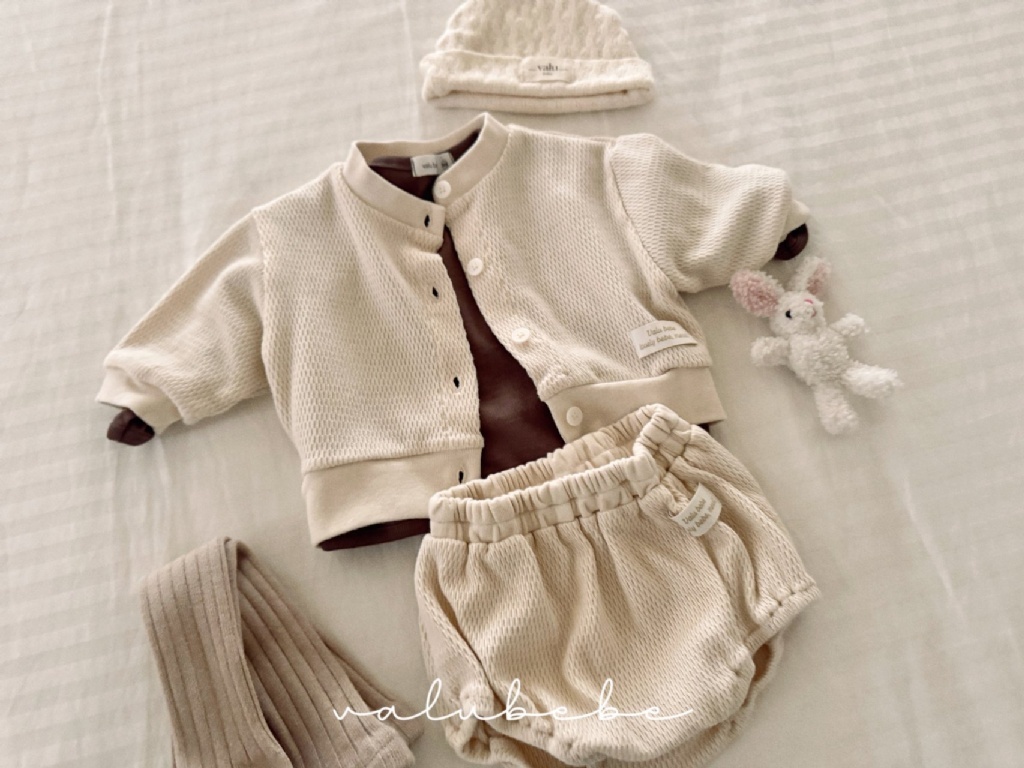 正韓春valu_bebe 兩色小標包屁褲