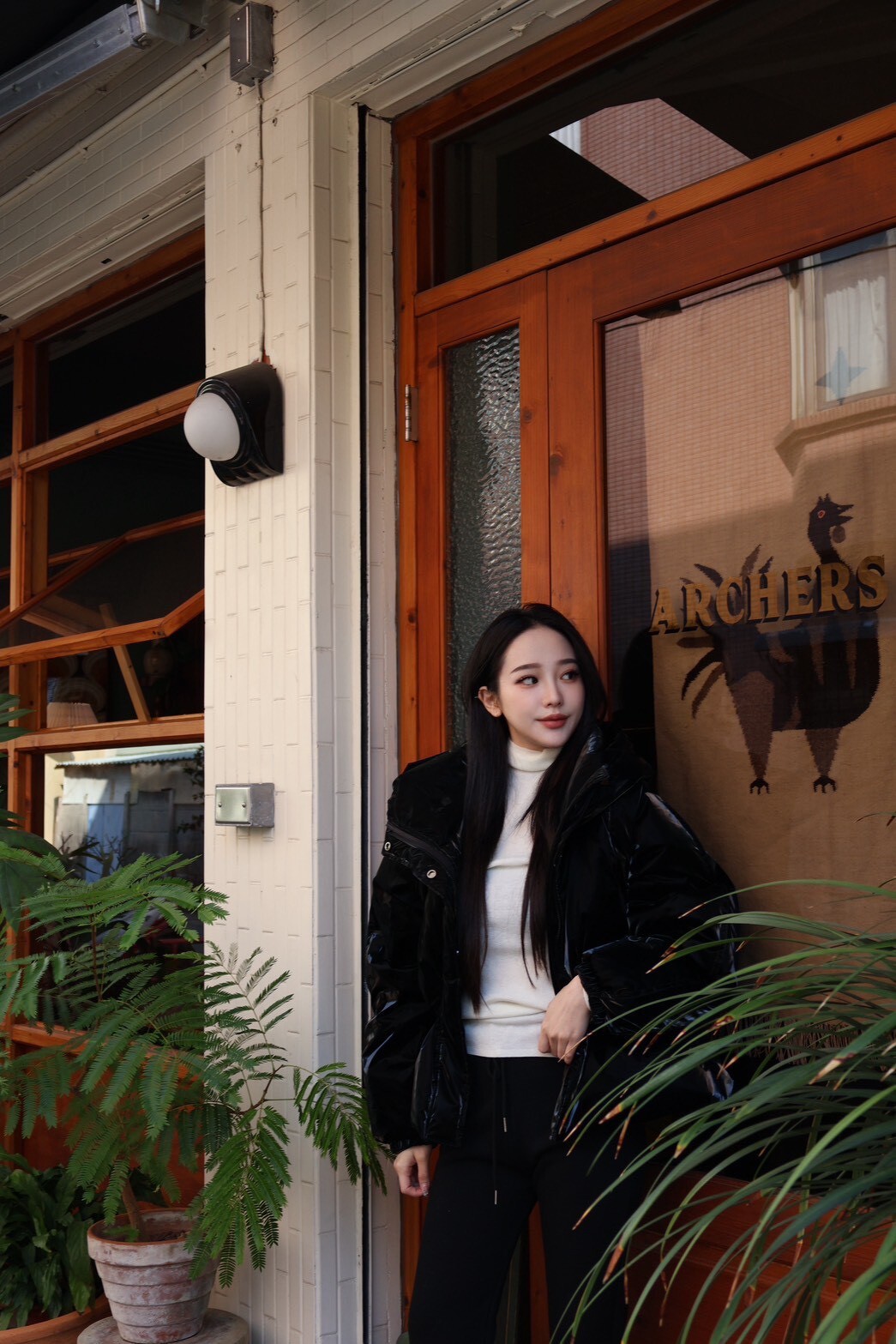 F218黑耀亮面兩穿外套