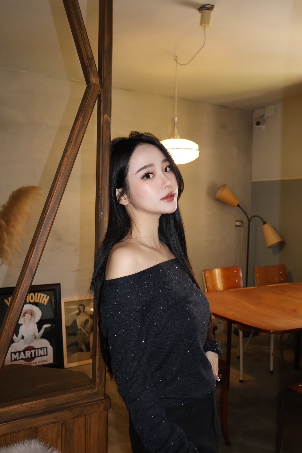 F211氣質款鑽式上衣