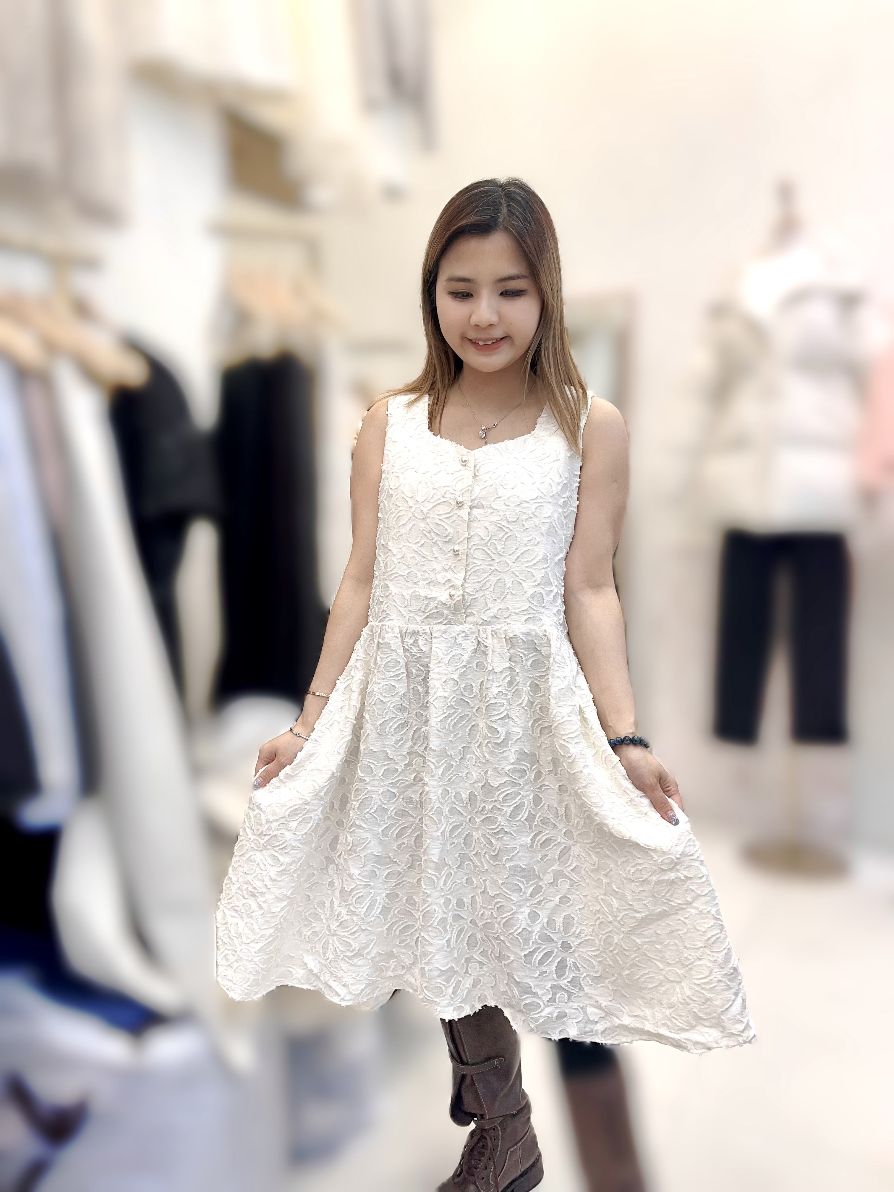 SY36   花花連身裙  胸38長  36.5 腰 35 hip 54   $599[一口價]