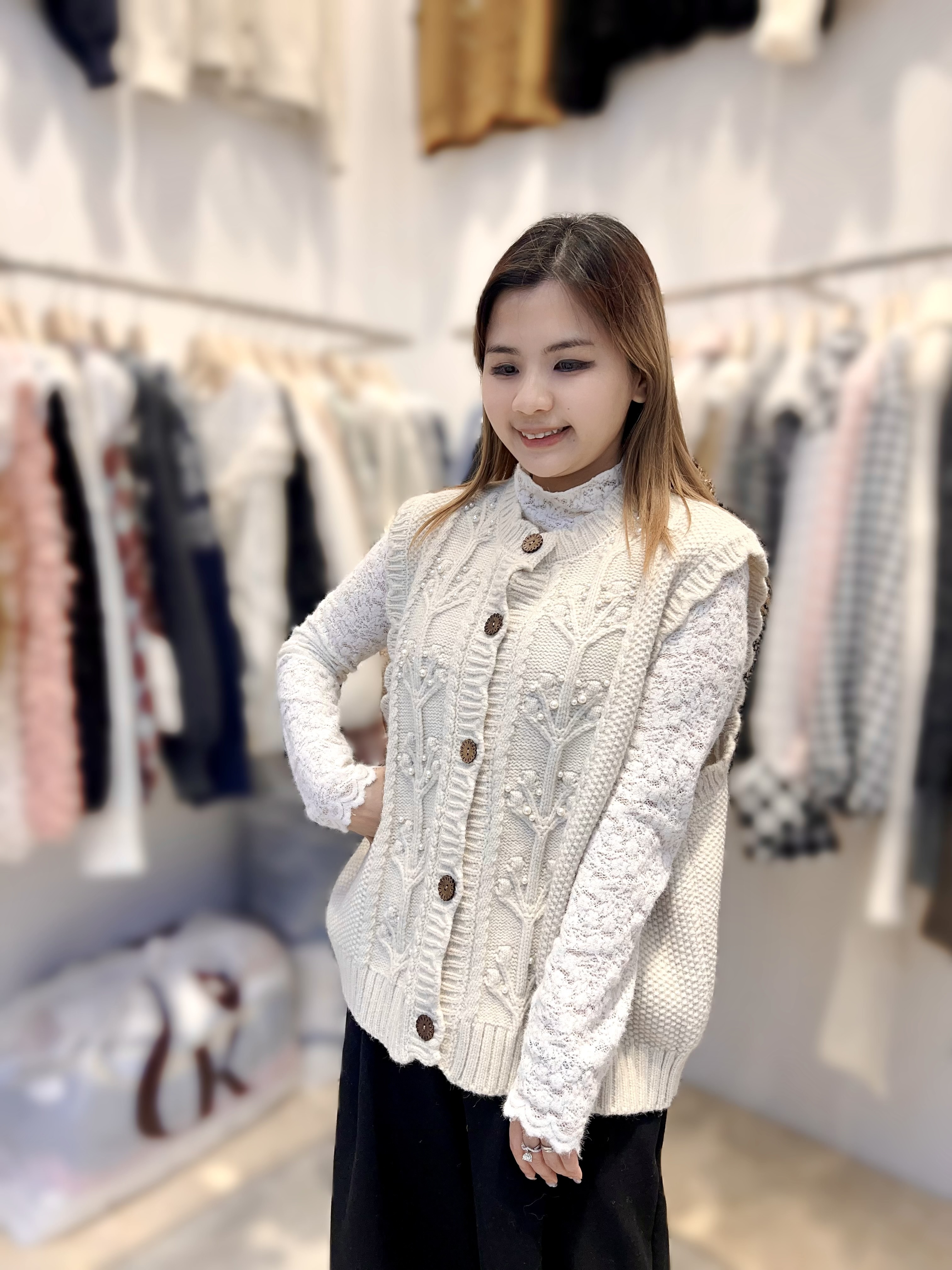 AE01 胸45 長23.5 $439 (一口價) 羊毛5%