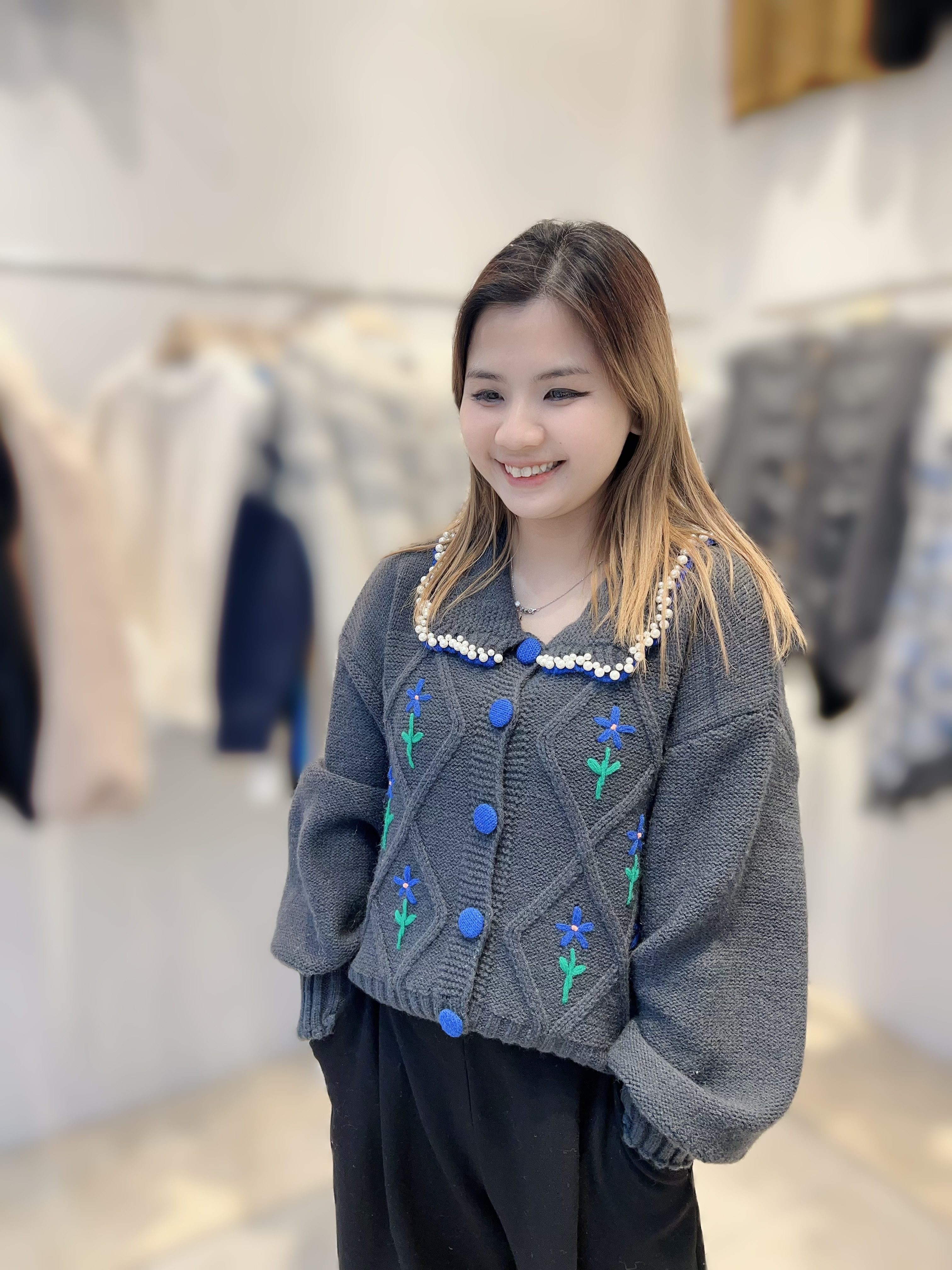 AE12   開胸 羊毛5% 胸42 長21 $459 (一口價)