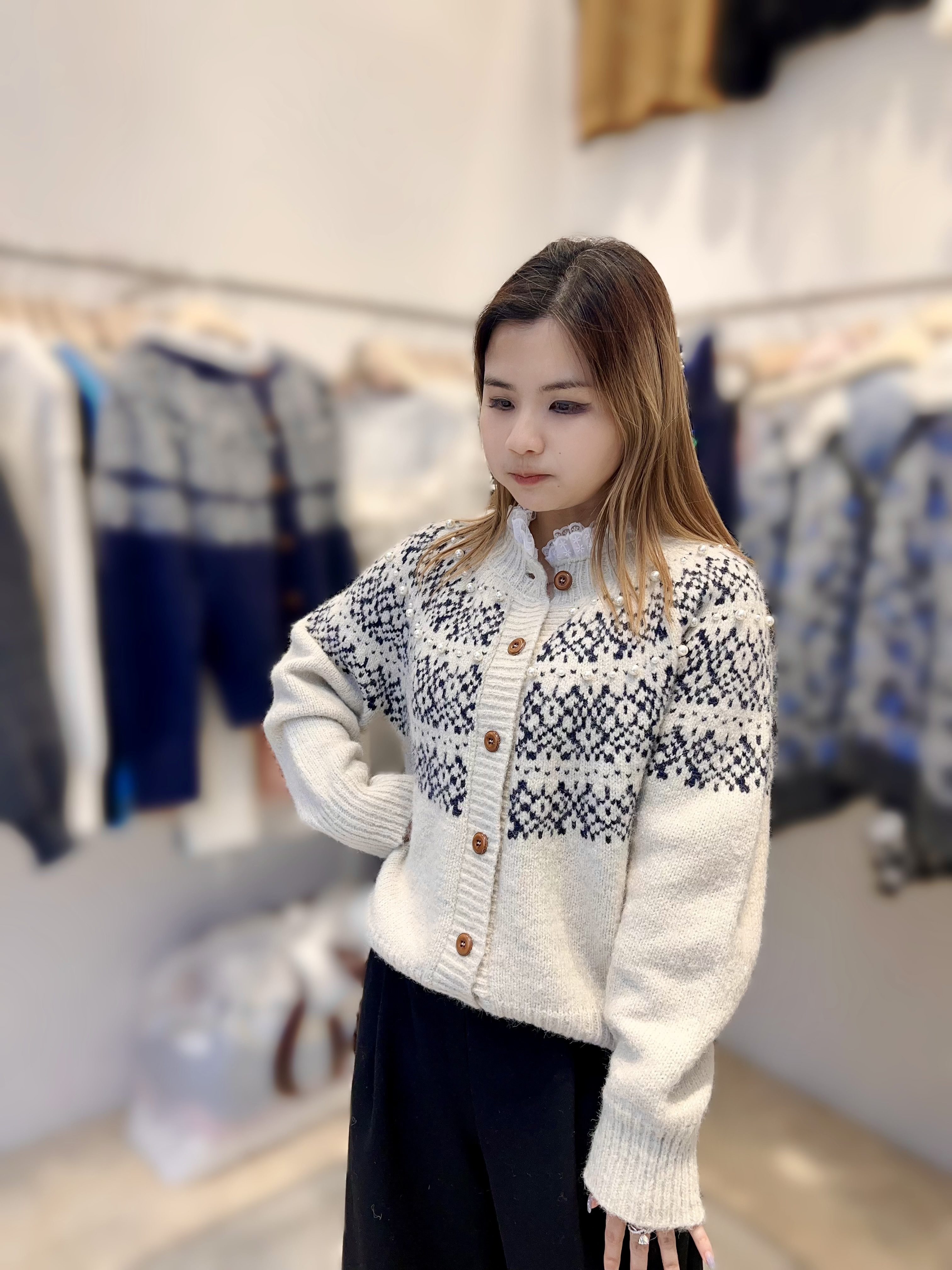 AE13  羊毛5%  胸44 長22.5 $489 (一口價)