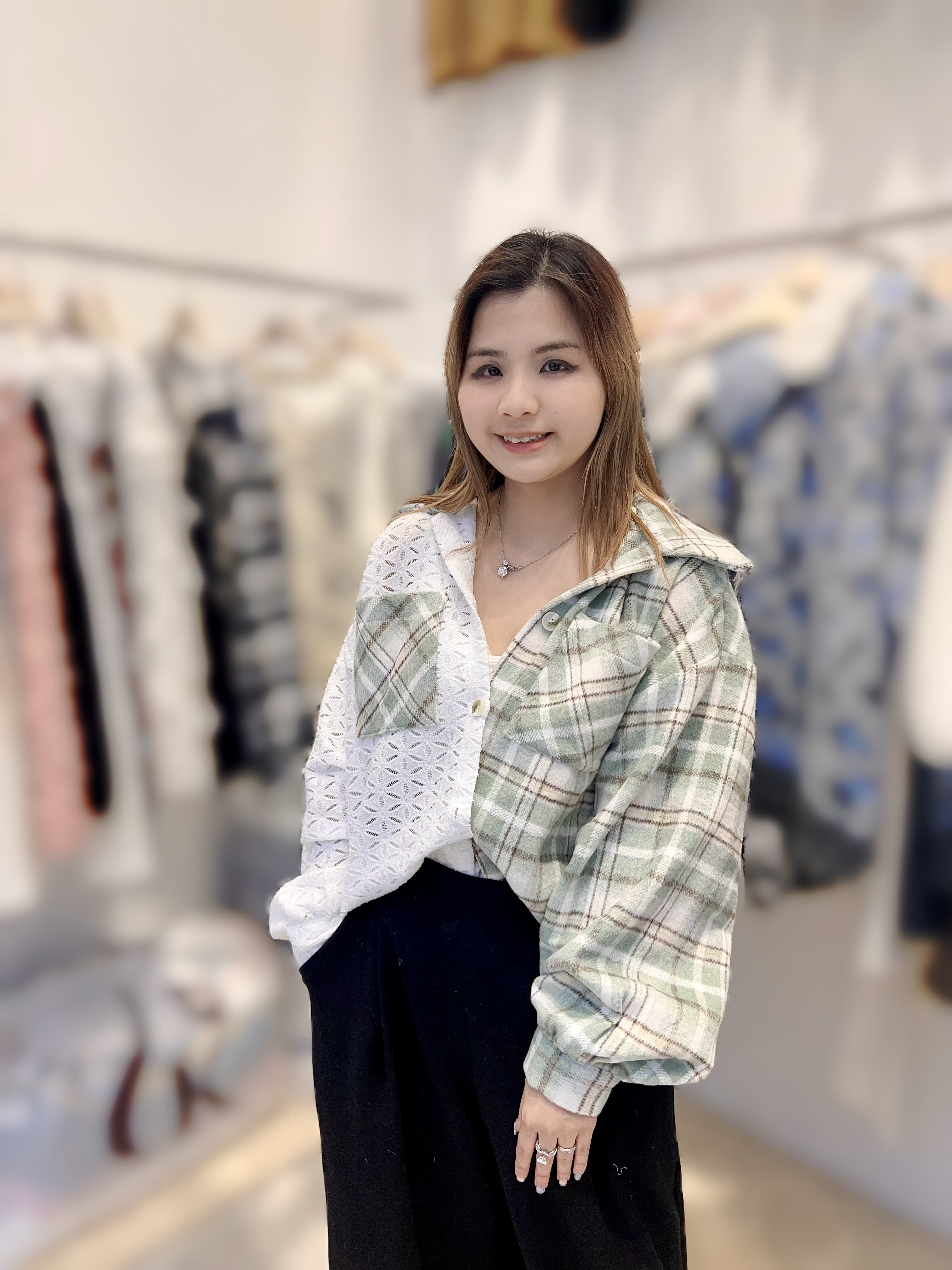 AE17 胸44 長23.5 $479 (一口價)