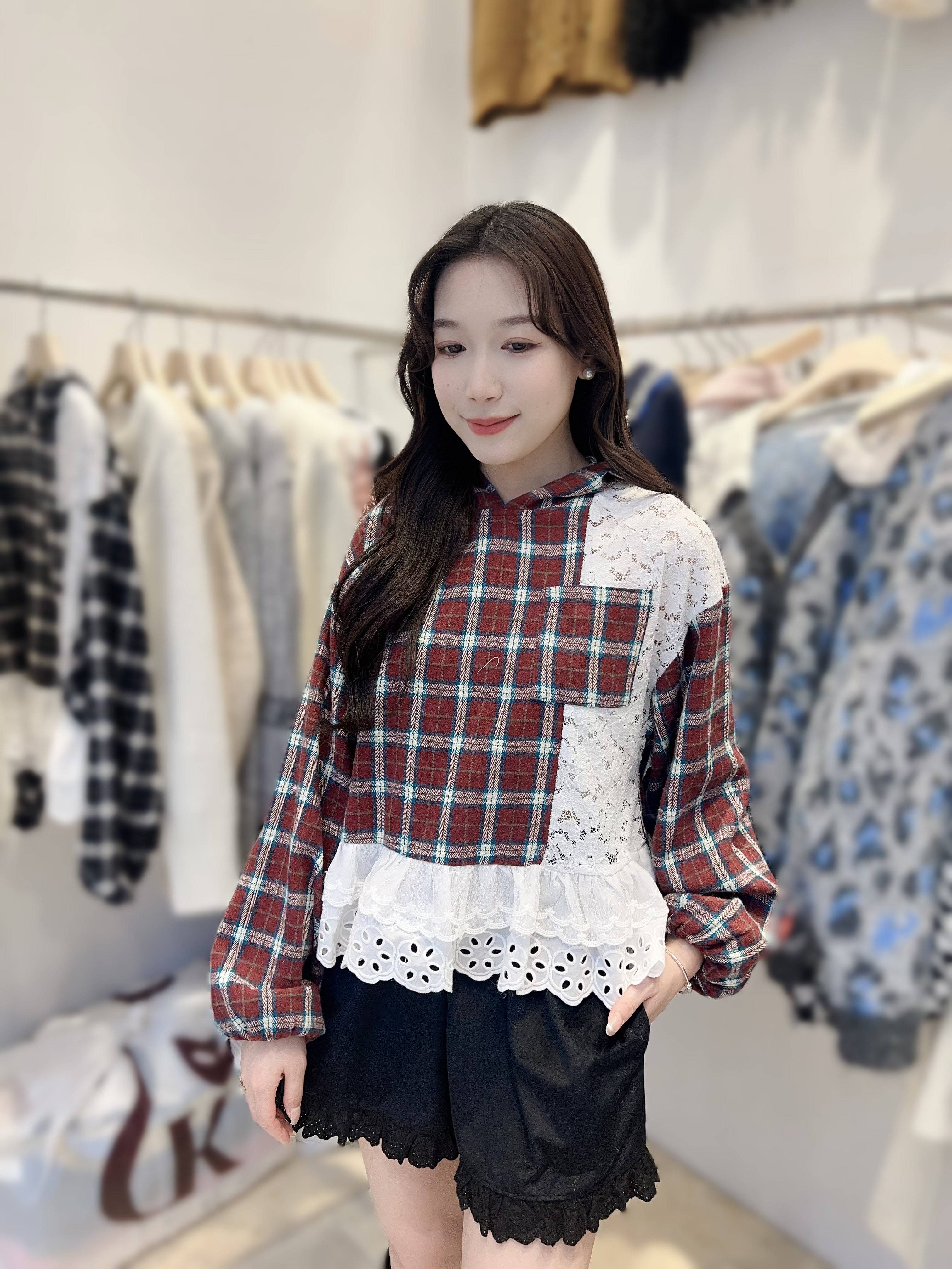 AE11 格仔有帽 胸43    長 22 .5   $489 (一口價)