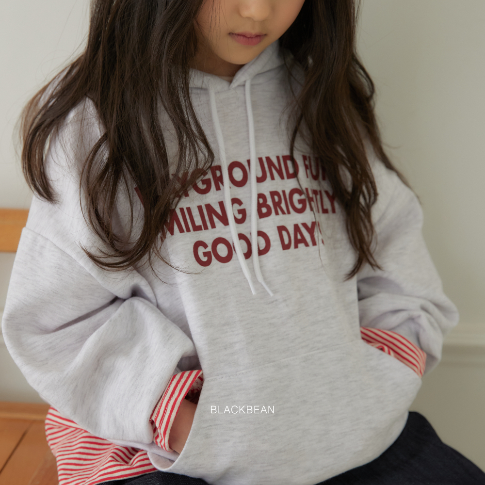 90-120 字母口袋連帽上衣 3色