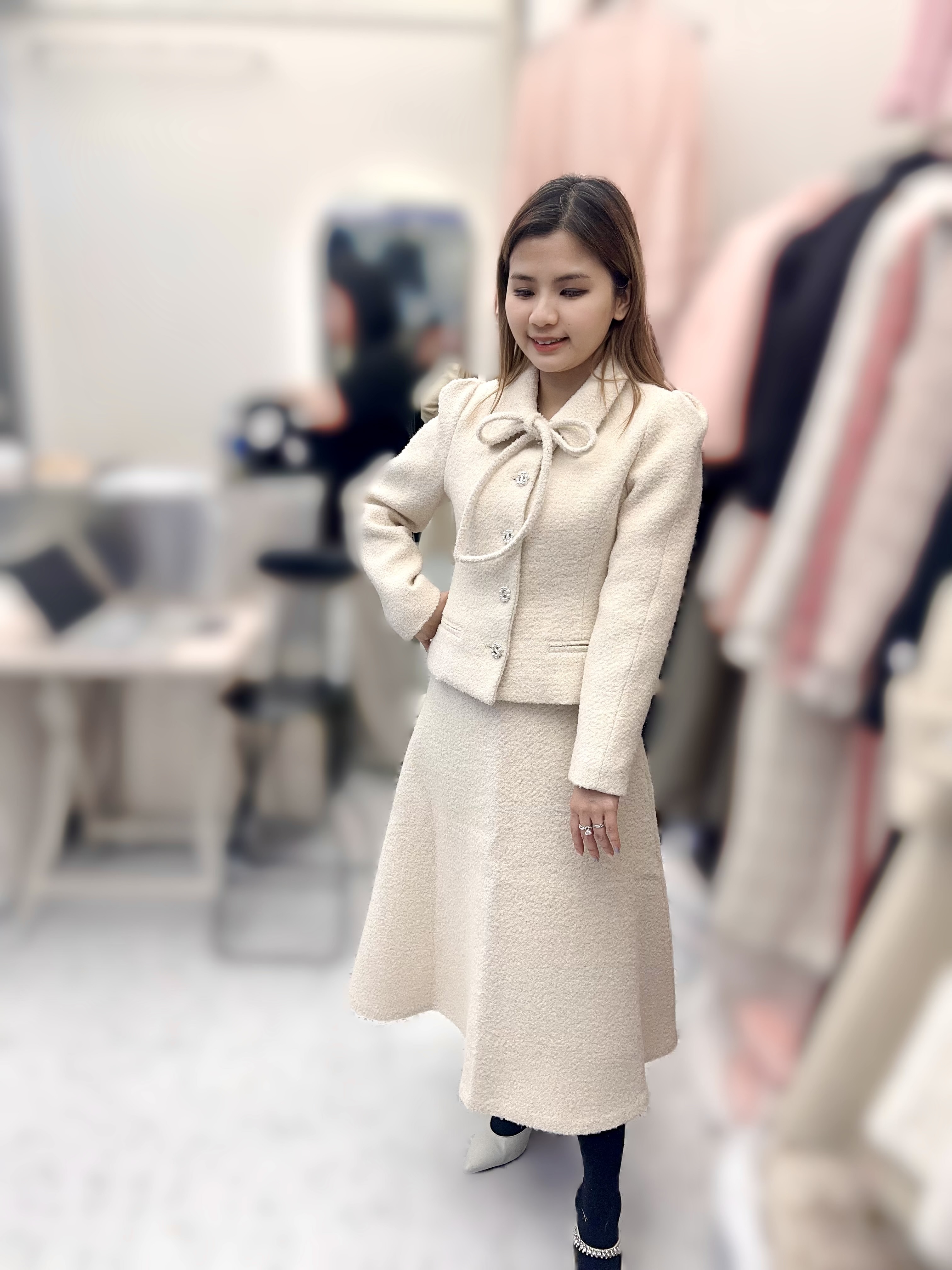 CT15 (外套) 50%羊毛 S:胸36 腰33 長20 / M:胸40 腰35 長20 , (下身) S:腰36 腰33 長20 / M:腰27 HIP42 長31.5  $1499 (一口價) SET