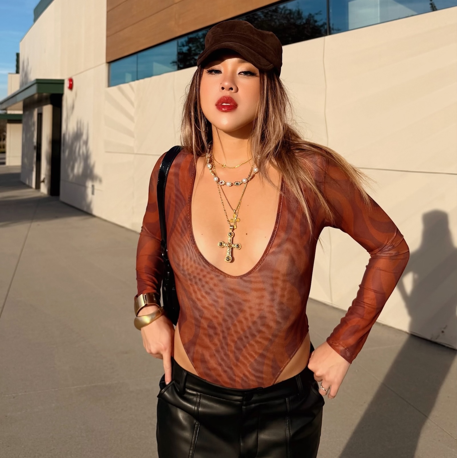 酒紅虎紋深Ｖbodysuit🐅