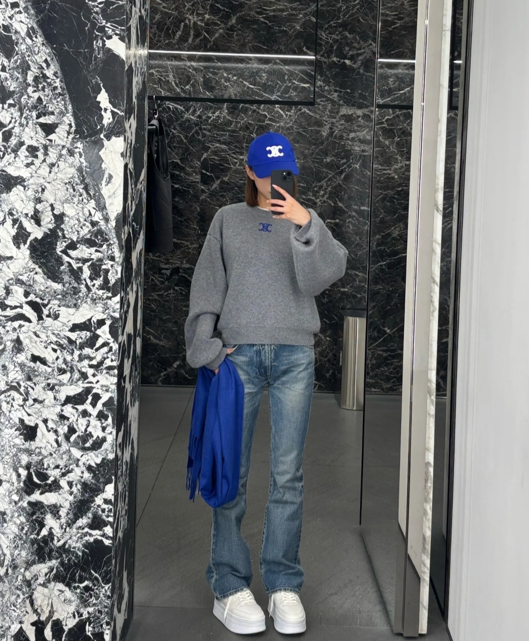 CELINE 凱旋門Logo 深灰色 針織上衣 女款