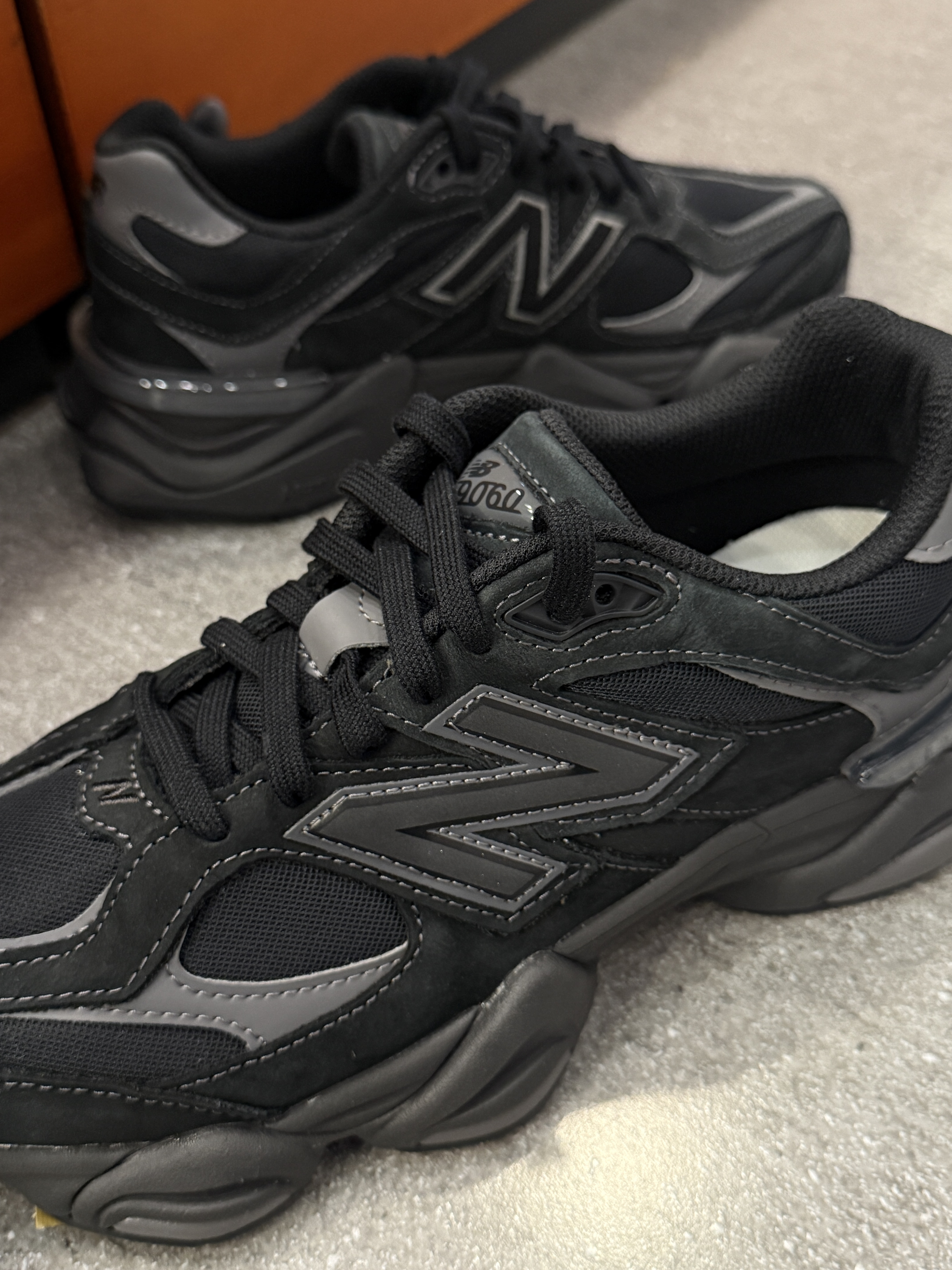 New balance 9060 NB 黑灰 復古 穿搭 老爹鞋 男女鞋 U906079e