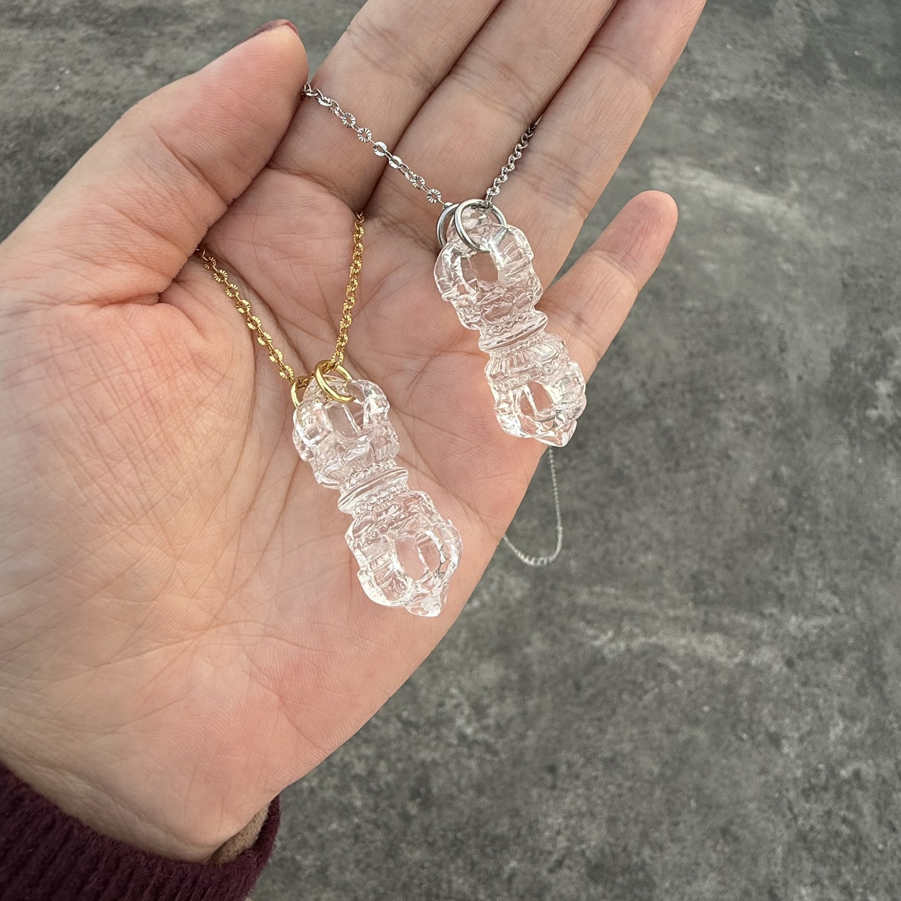 日常鎮煞守護四股金剛杵| 白水晶手工雕刻金剛杵附不鏽鋼鍊天然晶礦