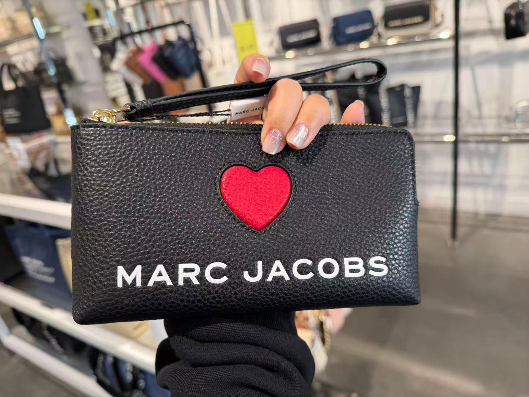 【預購】Marc Jacobs H012061 拉鍊手拿包