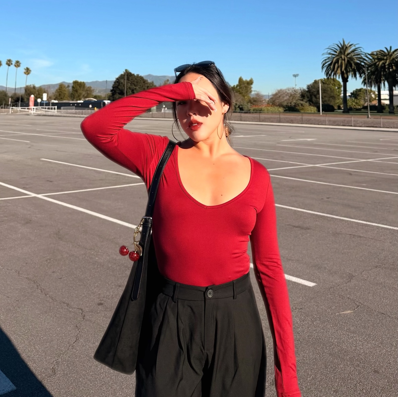 美式深Ｖ極簡Bodysuit(2色)