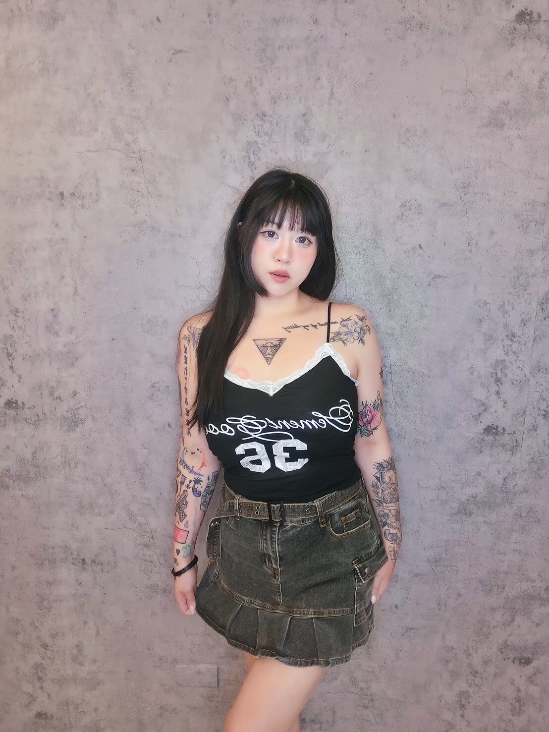 美式字母印花蕾絲拼接背心