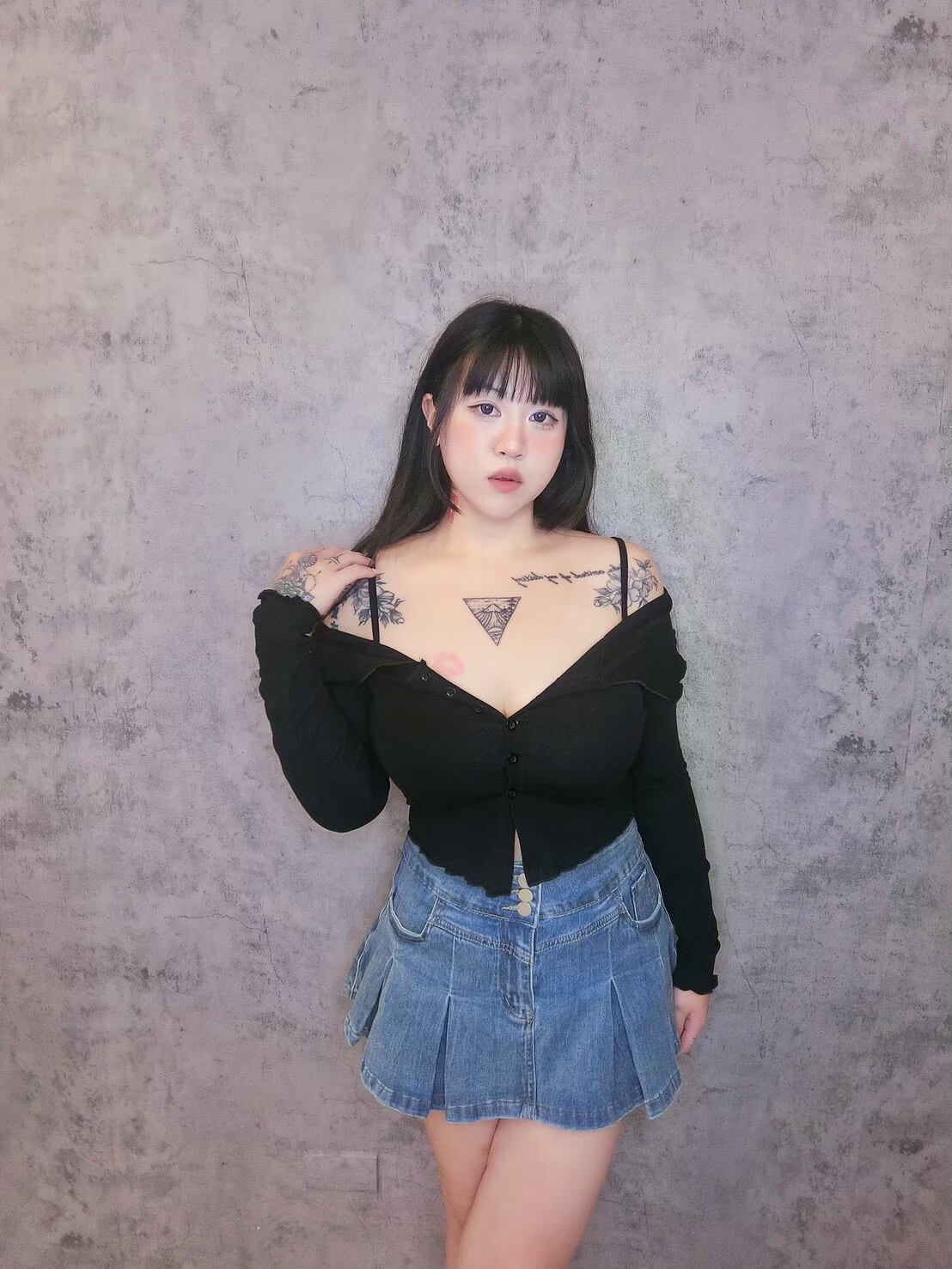 大翻領一字領帶杯長袖上衣