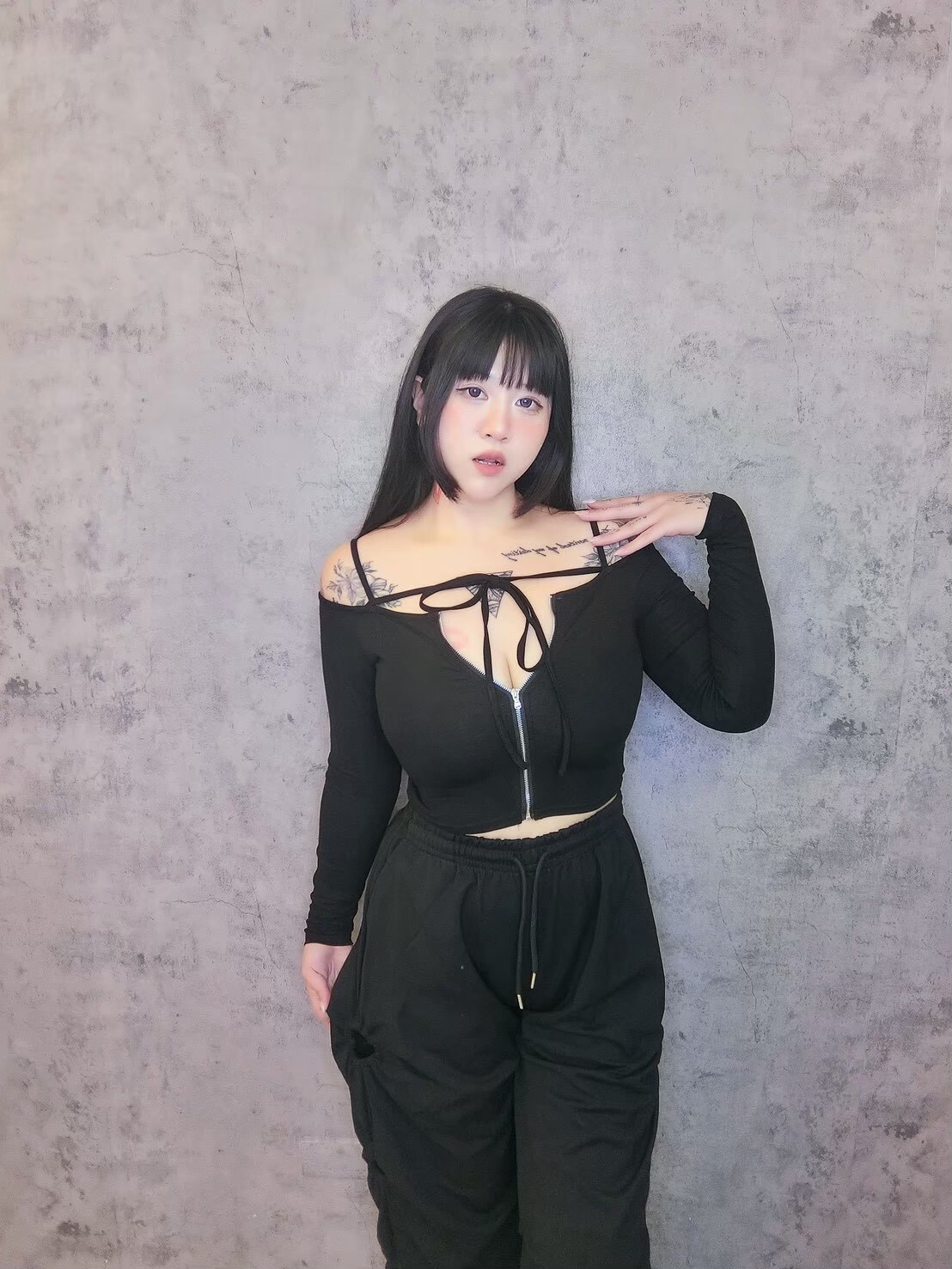 拉鍊綁繩露肩上衣