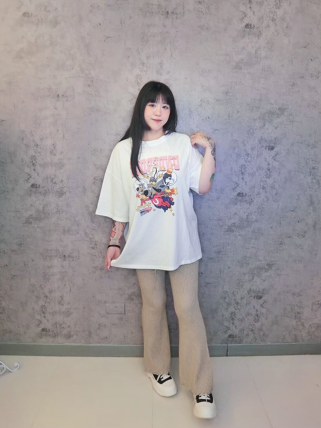 百搭休閒坑條針織喇叭褲