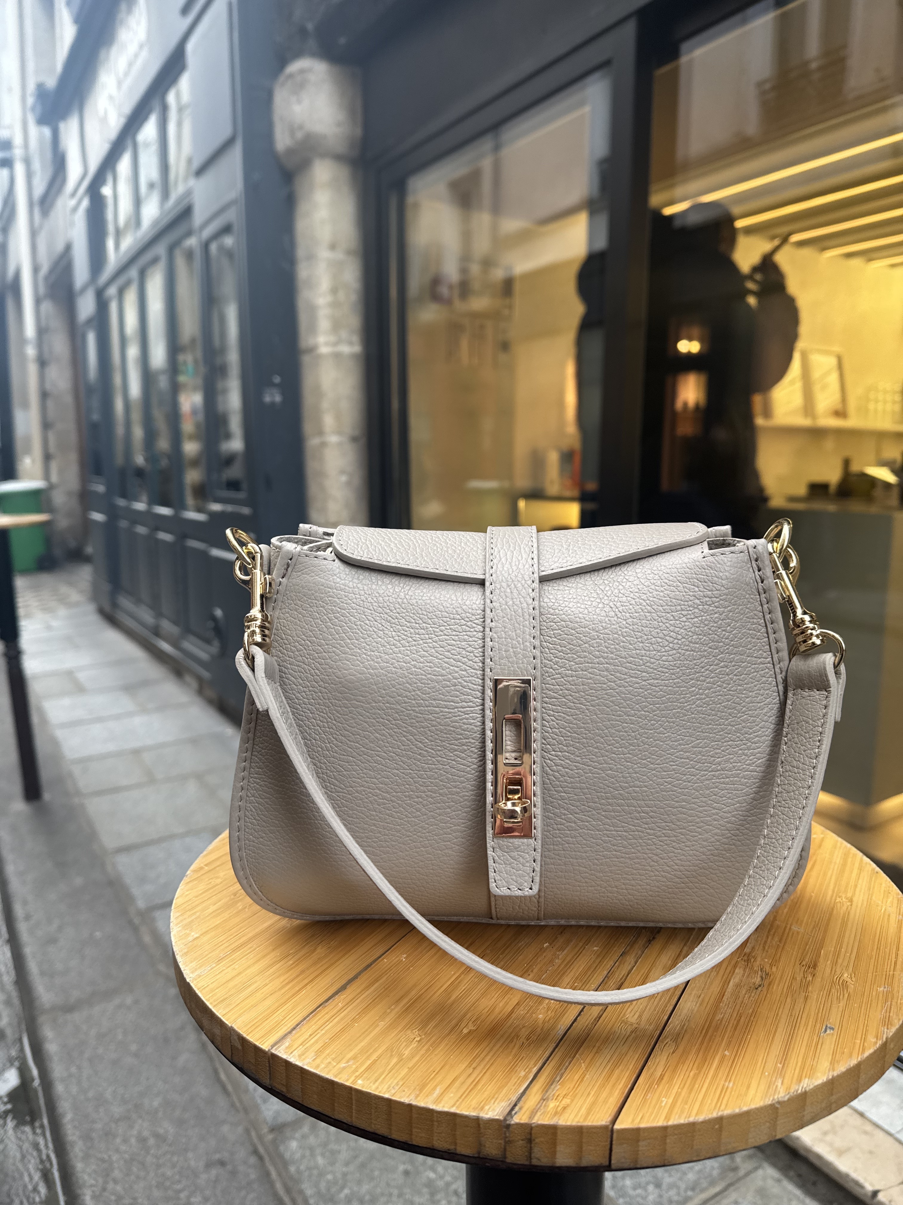 Cherry Paris Leather CERISE - 4203 Granite 花崗岩 (杏色)