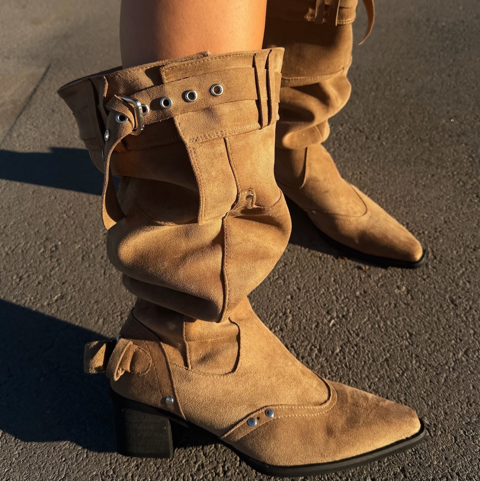 Slouchy🥨 美式復古鉚釘麂皮靴