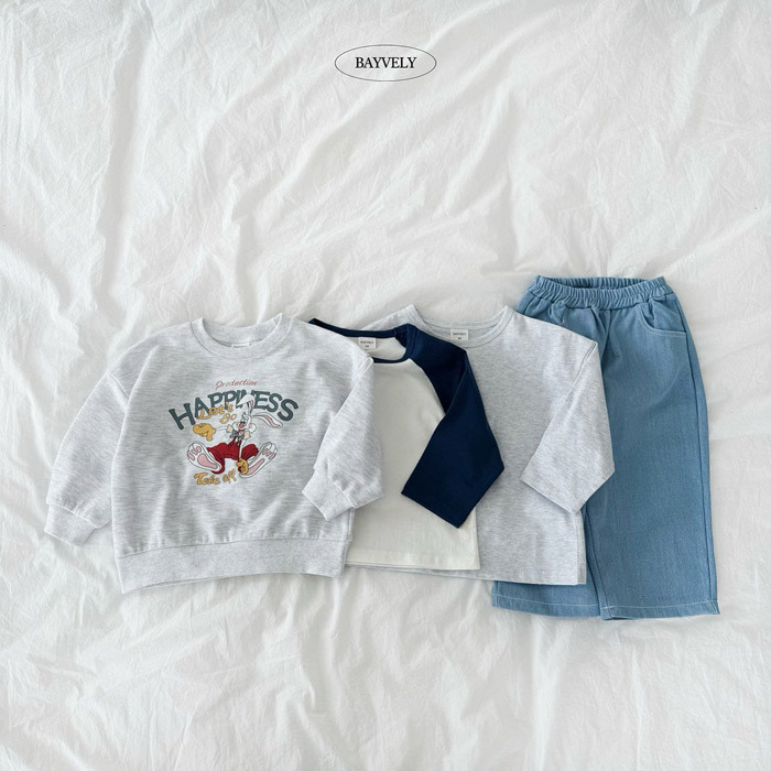 正韓春Bayvely 兩色美式兔兔大學上衣