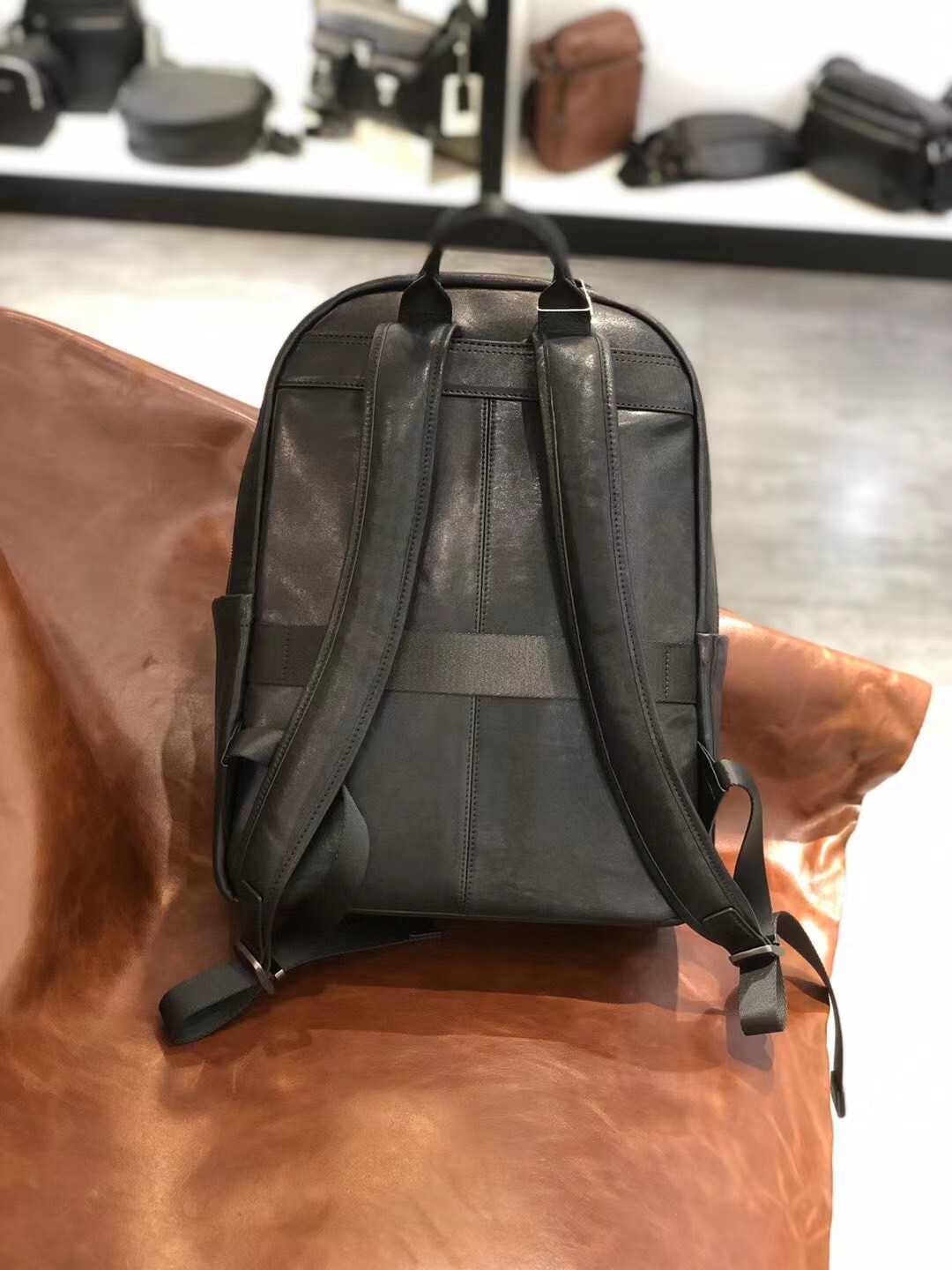 5313 高質感真皮後背包