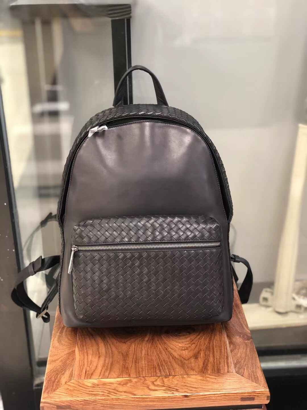 8295-26 編織皮革後背包