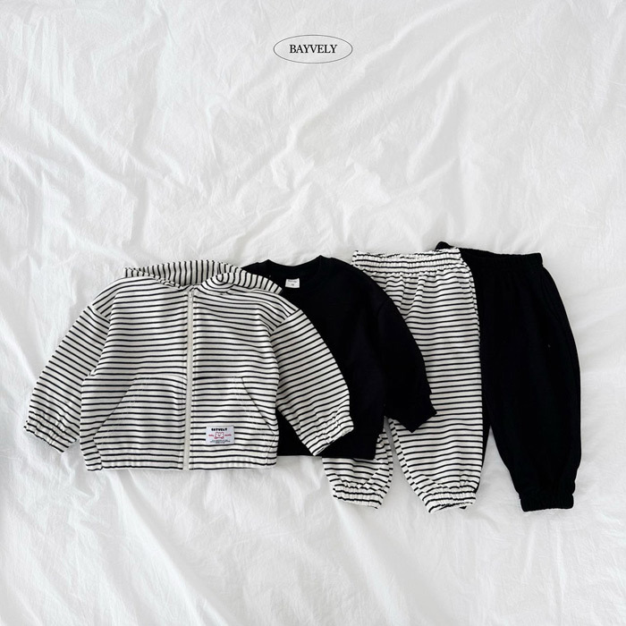 正韓春Bayvely 四色1+1一次擁有條文素色大學t兩件組
