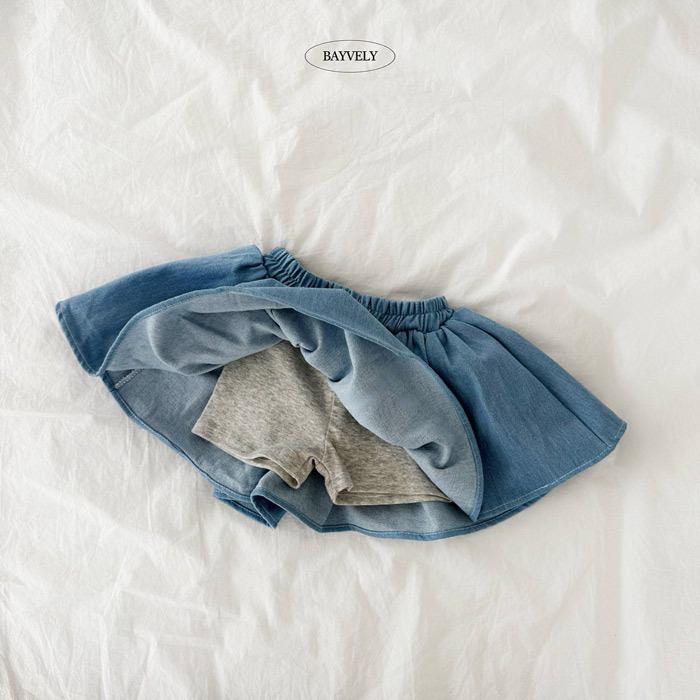 正韓春Bayvely 兩色花辦牛仔裙