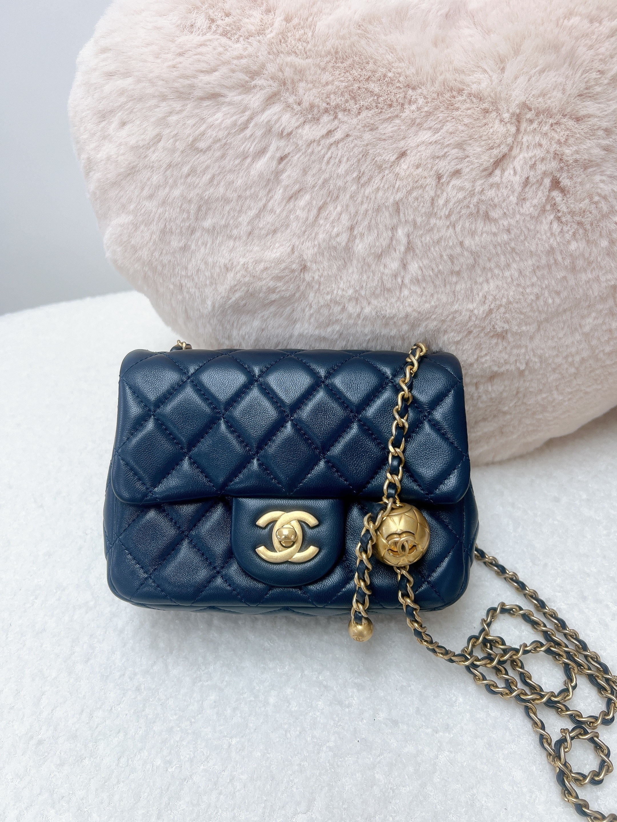 Chanel mini square cf 17cm pearl crush 金球(navy lambskin/ GHW)