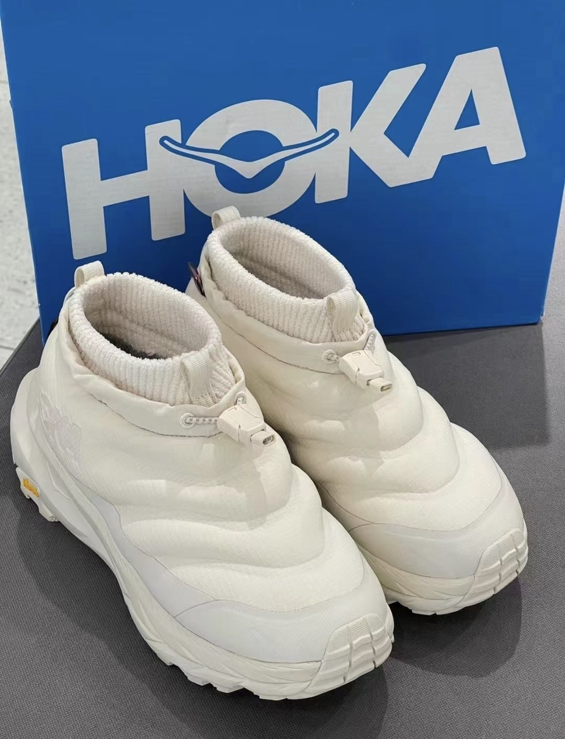 <亂亂賣第三彈!!💣>零碼-29cm-HOKA ONE ONE KAHA 2 登山靴 米灰色