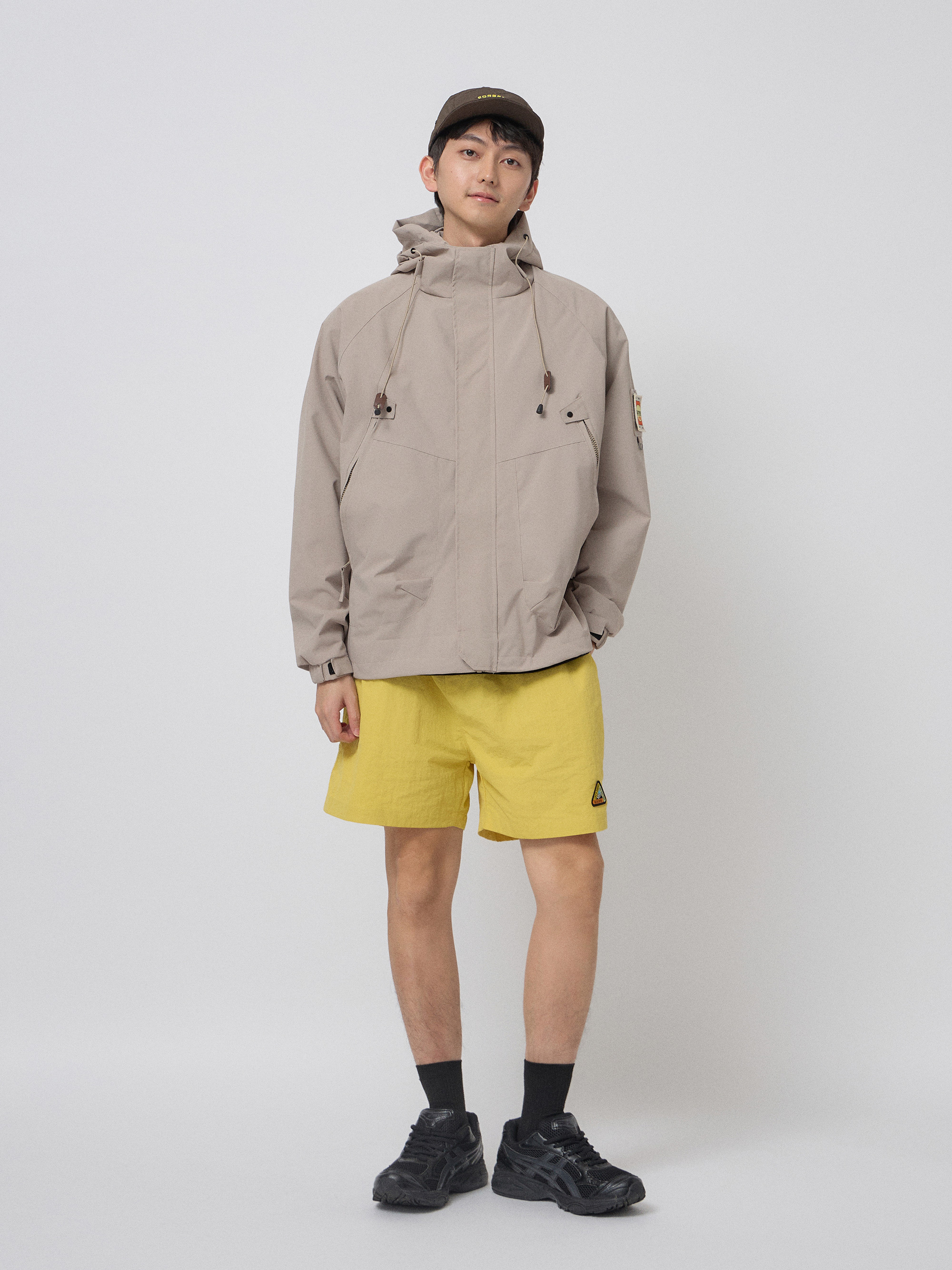 大口袋防潑水連帽外套