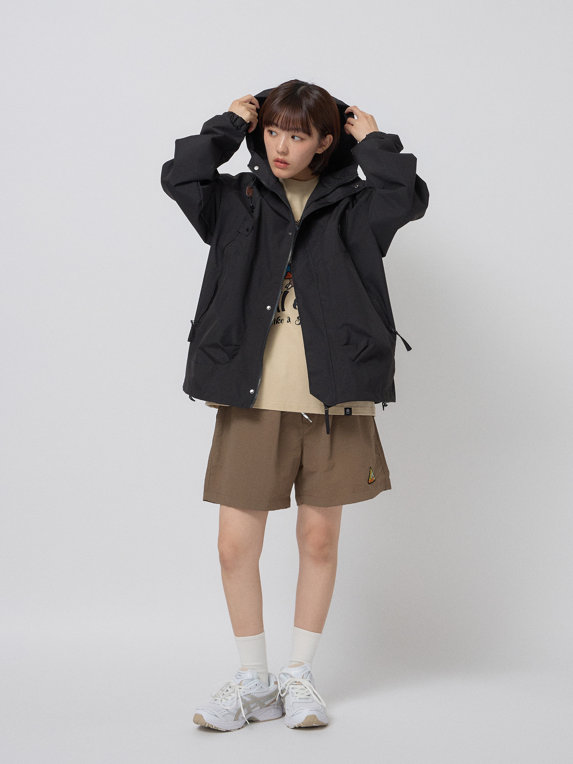 大口袋防潑水連帽外套