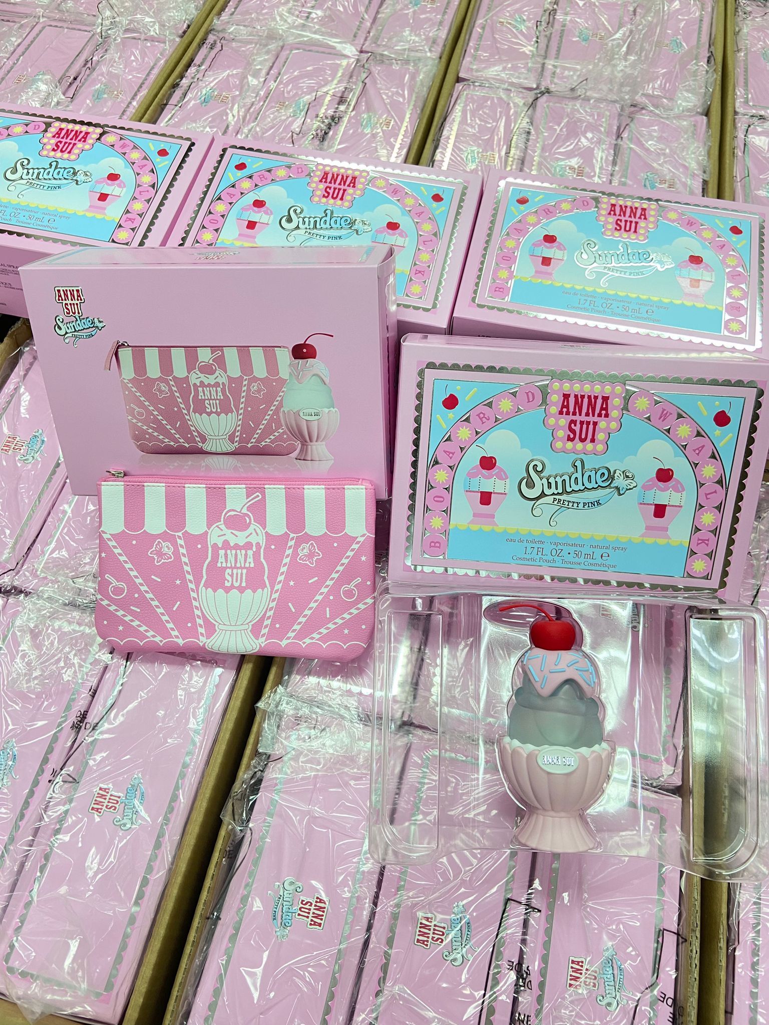 【團購】AC012102 ANNA SUI SUNDAE PRETTY PINK EDT 50ml + Pouch 套裝