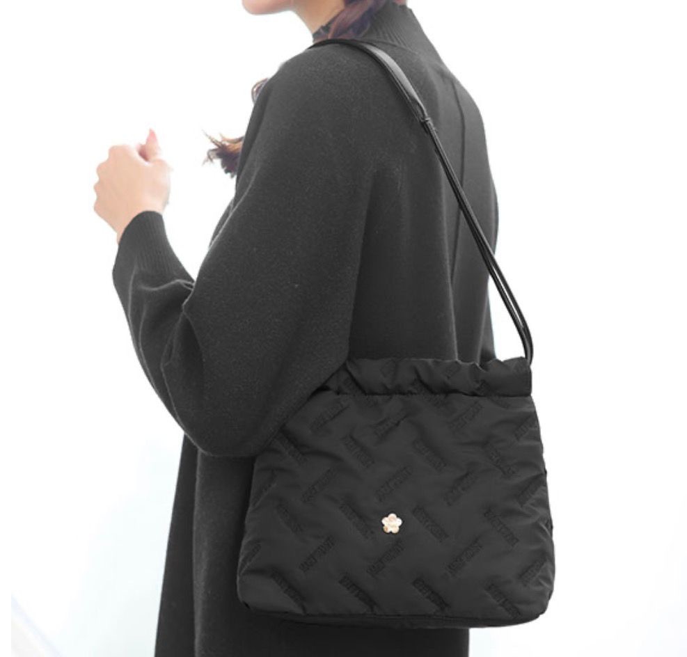 Mary quant 斜紋logo兩用袋