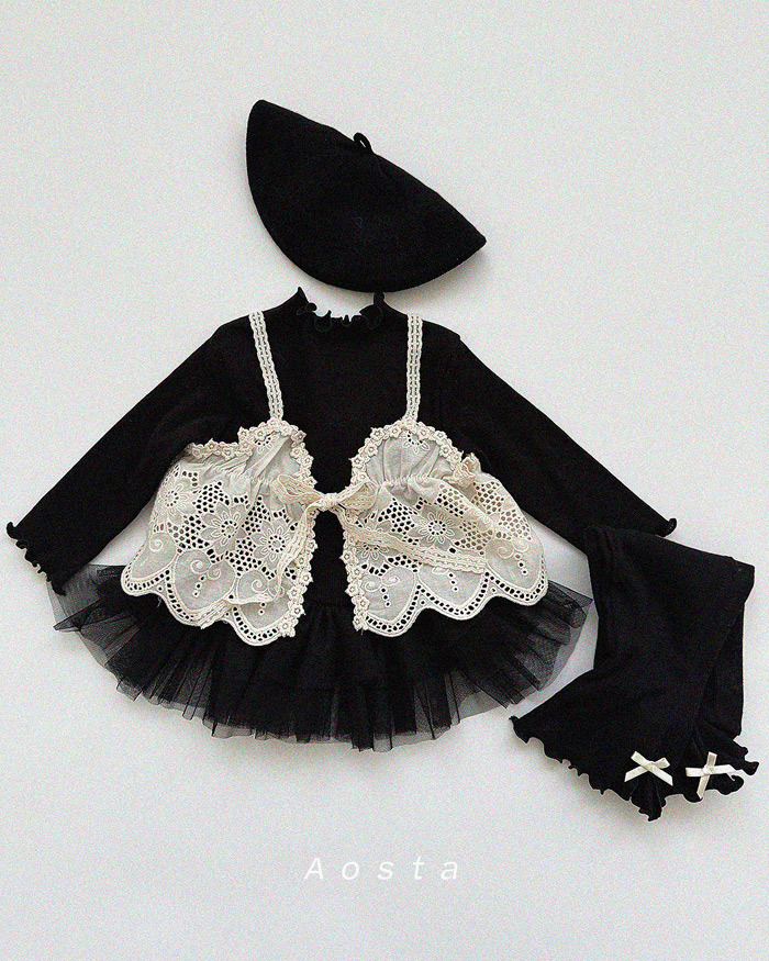 正韓春aosta 雕花綁帶罩衫