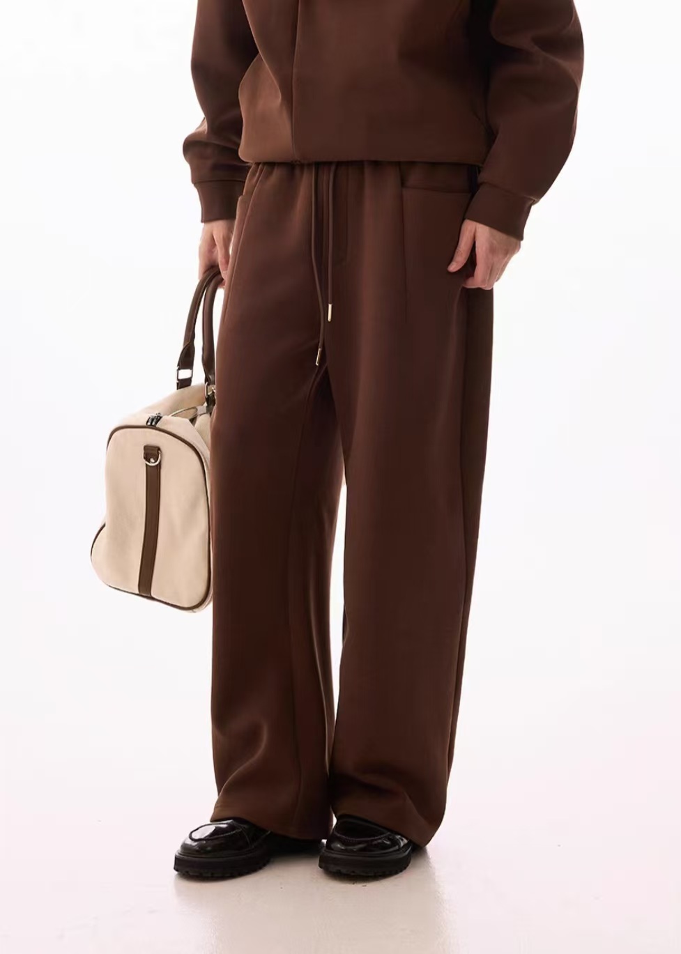 137. Wide-Leg Sweatpants