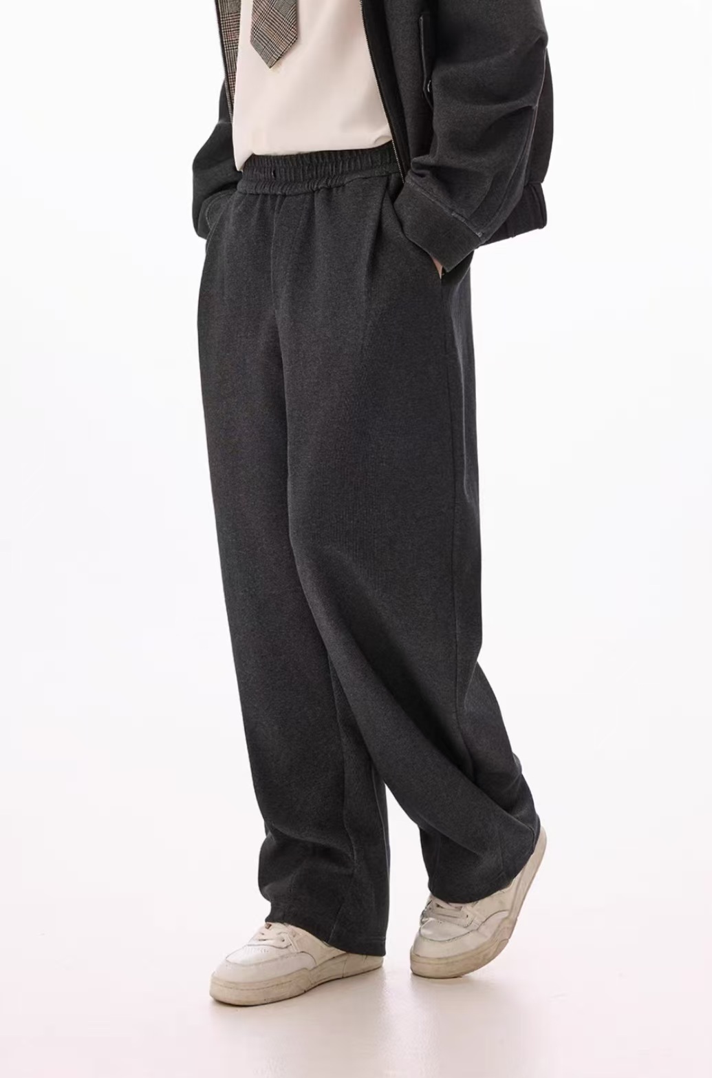 138. Relaxed Jogger Pants