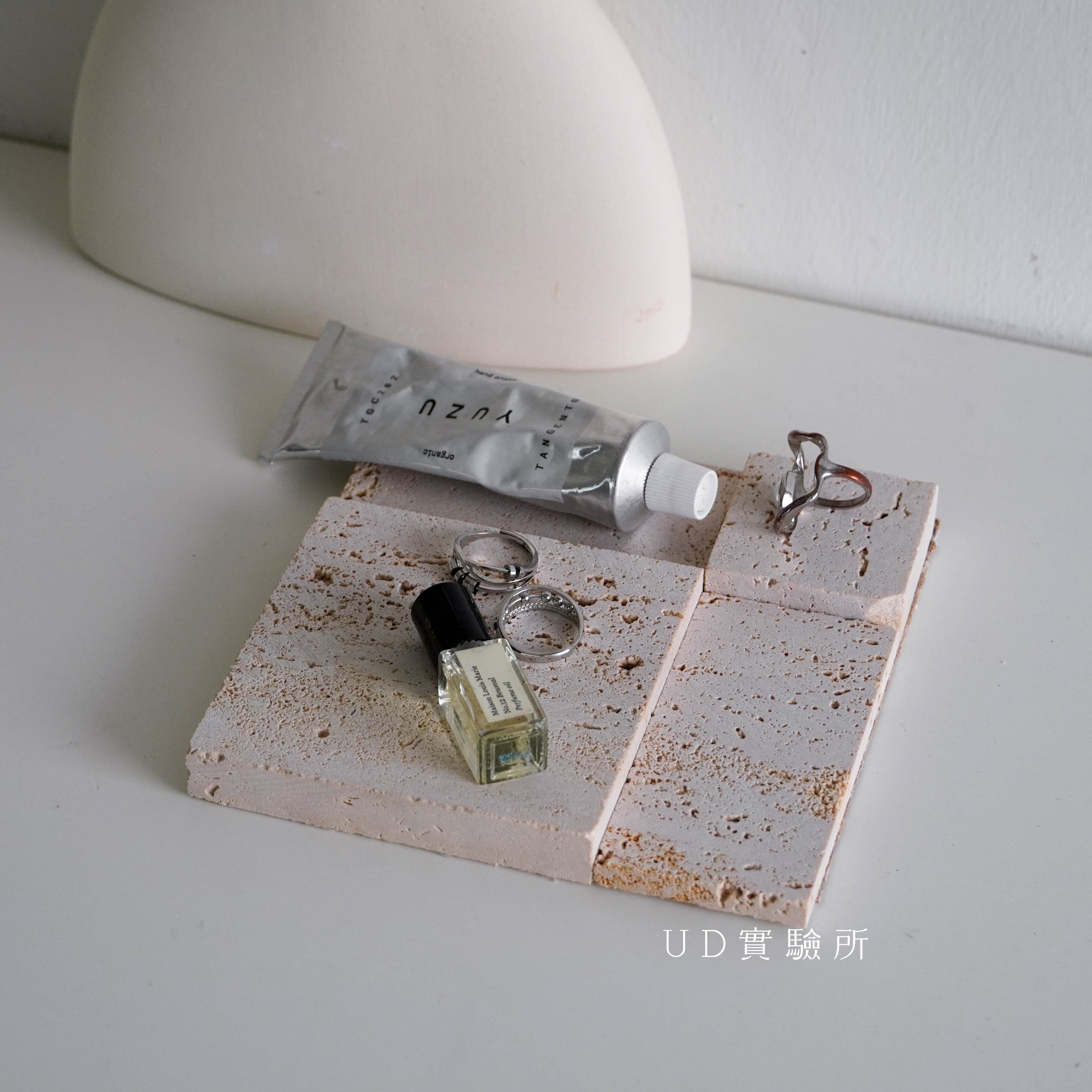 拼接洞洞珊瑚石飾品盤 二色售