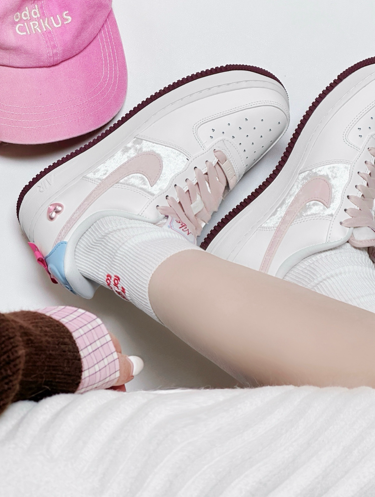 Nike Air Force 1 AF1 情人節限定 白粉色 皮革 絲絨 愛心 蝴蝶結 女款 IQ4937-161/預購